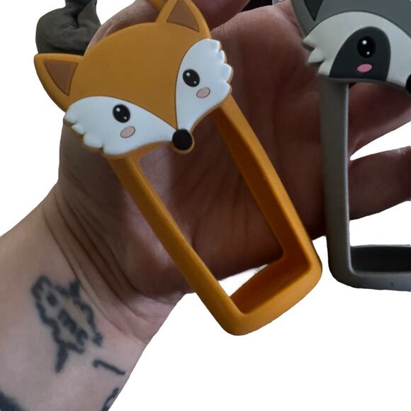 Young Living YL LOT of 2 Woodland Animal Fox Raccoon Hand Sanitizer Holders OS - Picture 3 of 7